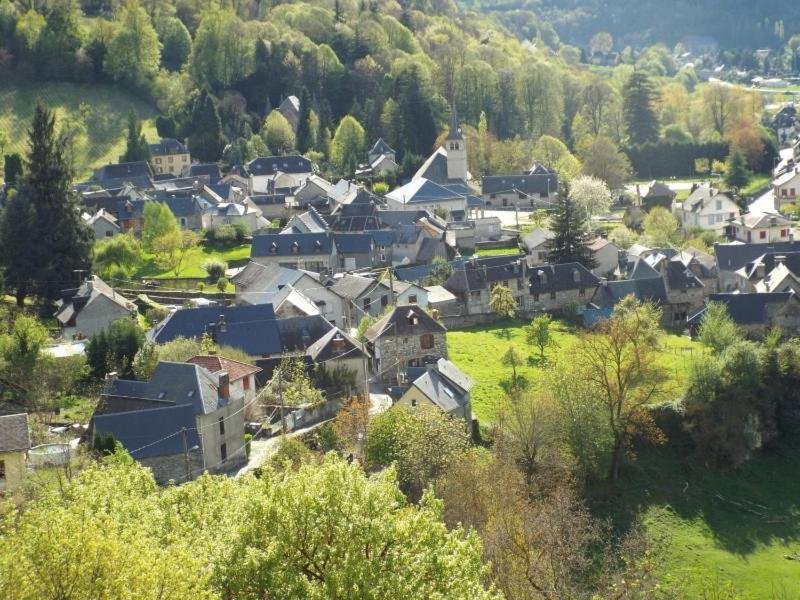 Maison De Village Au Pied Des Pyrenees Marignac  Buitenkant foto
